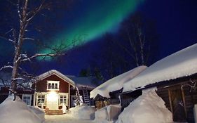 Lauri Historical Log House Manor